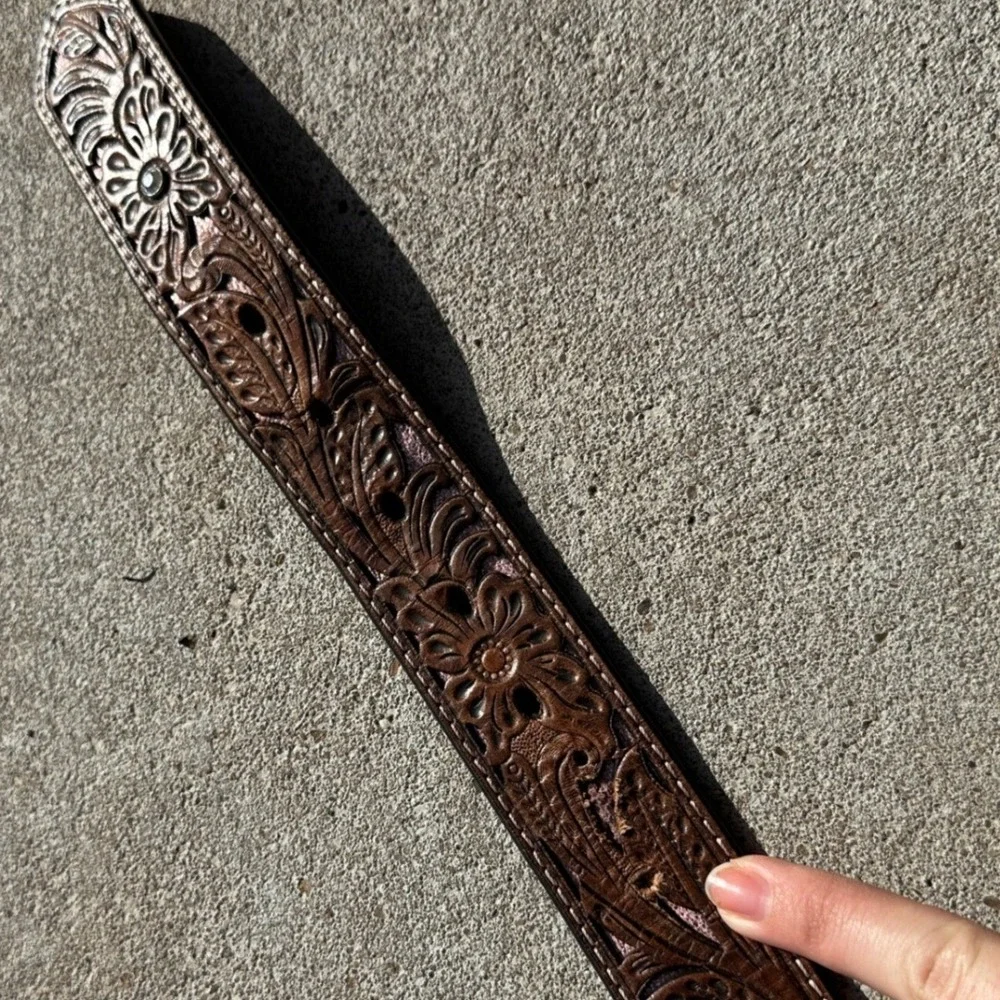 Ariat Womens Brown Tooled Leather Western Belt Rhinestone Buckle A1513430 Size S